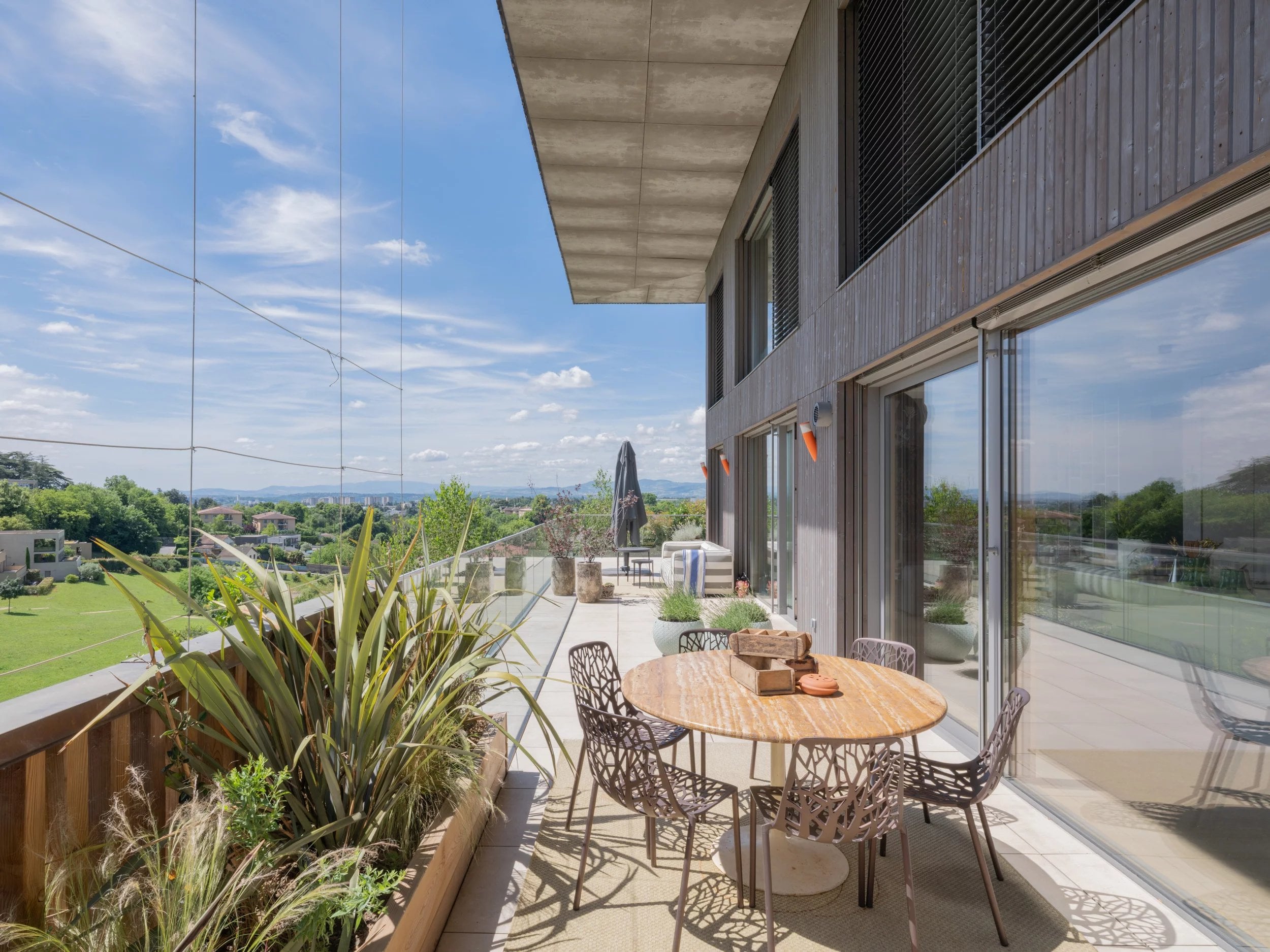 SAINT DIDIER AU MONT D’OR, VILLAGE, VILLA CONTEMPORAINE, PISCINE, VUE